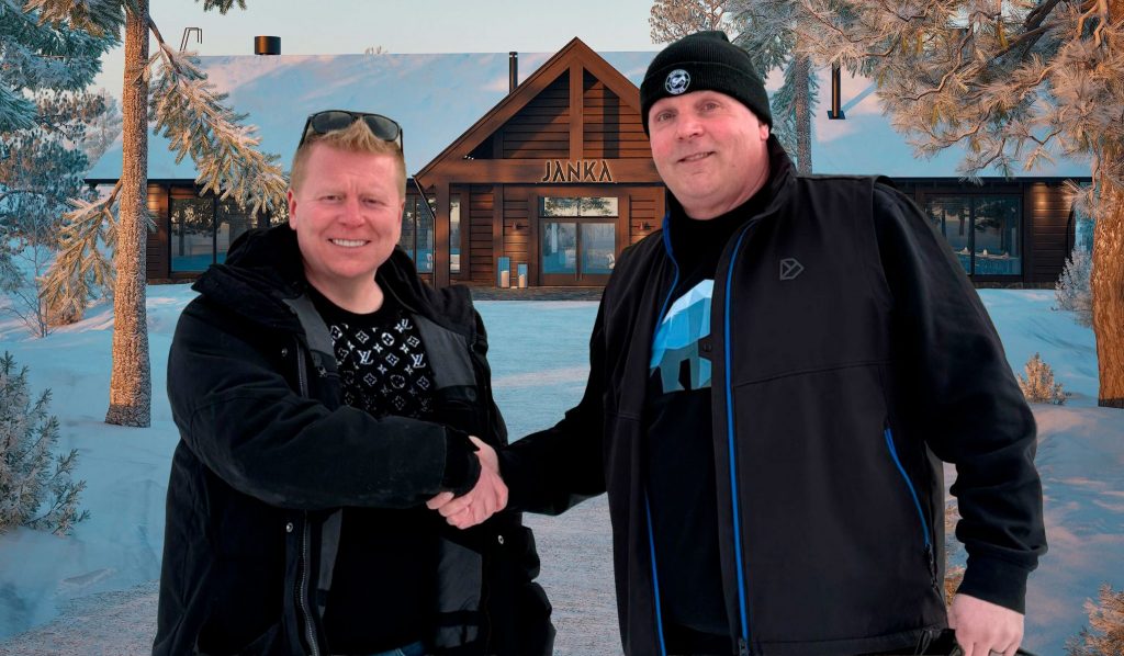 Sampo Kaulanen ja Mammuttihirren toimitusjohtaja Ilpo Nylander kättelevät Jänkä Resort yhteistyön aloituksen kunniaksi.